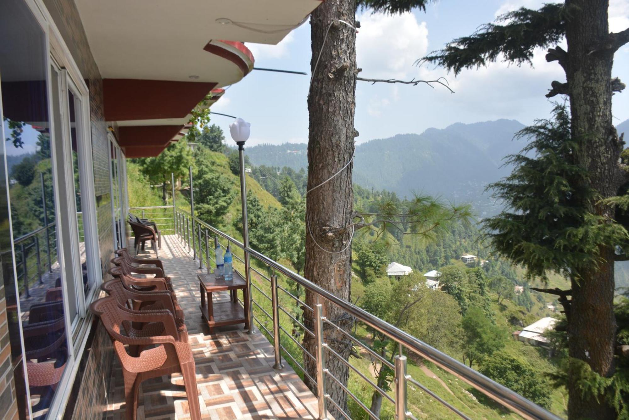 Eagle Nest Cottage, Kala Bagh Nathia Gali Exterior photo